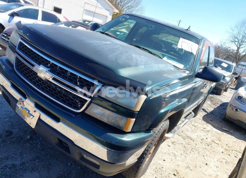 Photo 2 of 2007 Chevrolet Silverado 1500 CLASSIC LT2 (VIN 1GCEK19B67Z120837)