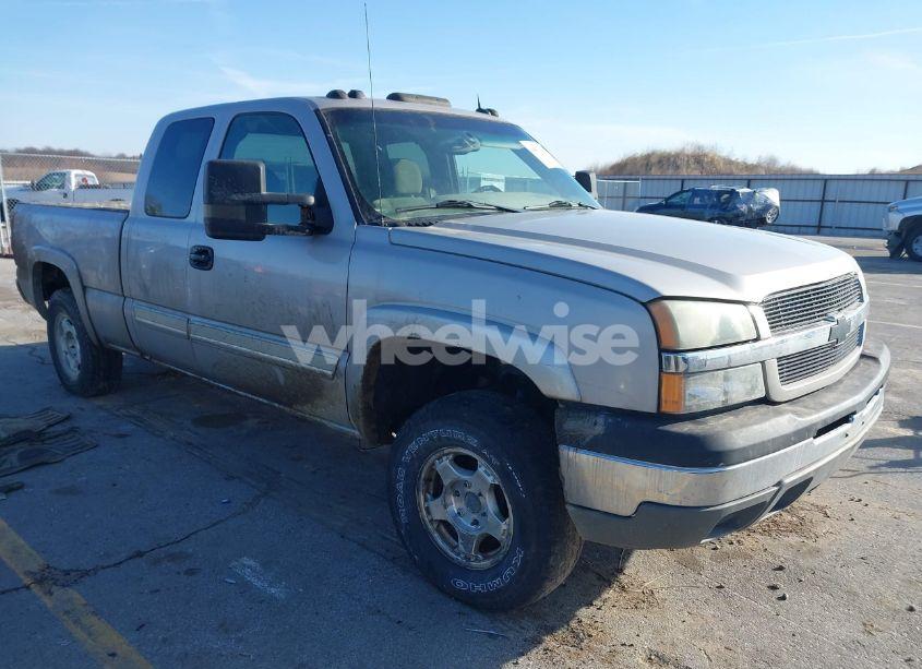 2005 Chevrolet Silverado 1500 Z71 (VIN 1GCEK19B75E145945) main photo