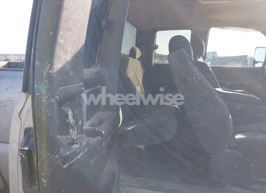 Photo 8 of 2005 Chevrolet Silverado 1500 Z71 (VIN 1GCEK19B75E145945)