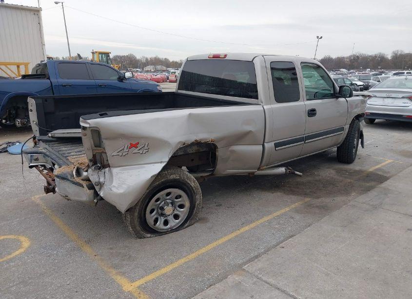 Photo 4 of 2005 Chevrolet Silverado 1500 (VIN 1GCEK19B85E254902)