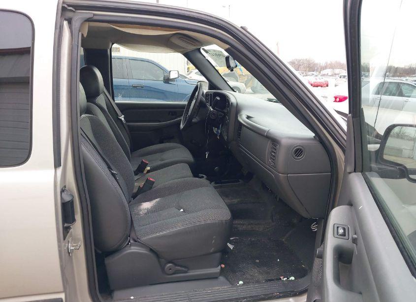 Photo 5 of 2005 Chevrolet Silverado 1500 (VIN 1GCEK19B85E254902)