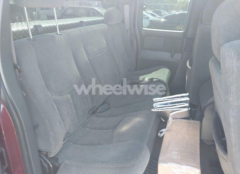 Photo 8 of 2005 Chevrolet Silverado 1500 Z71 (VIN 1GCEK19B85E264832)