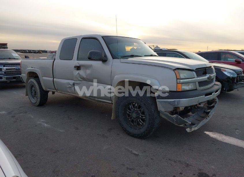 2005 Chevrolet Silverado 1500 Z71 (VIN 1GCEK19B95E213890) main photo