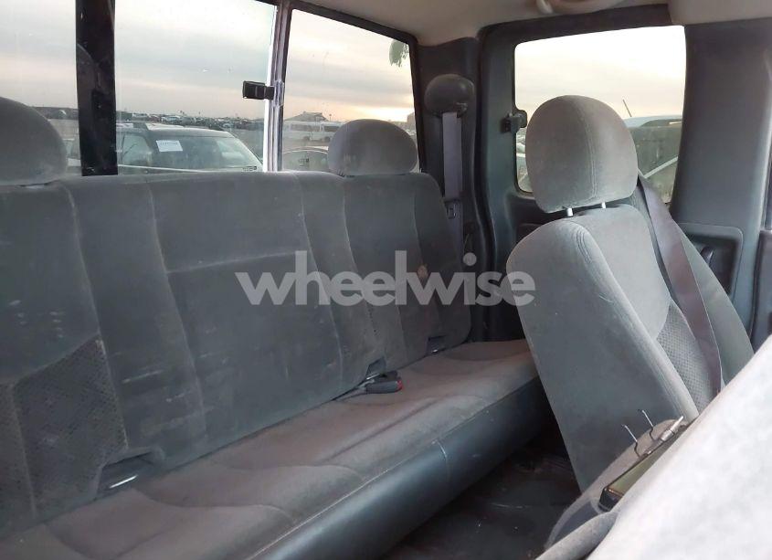 Photo 8 of 2005 Chevrolet Silverado 1500 Z71 (VIN 1GCEK19B95E213890)