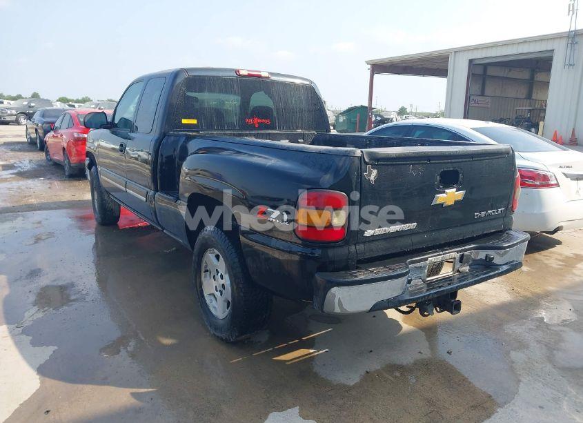 Photo 3 of 2005 Chevrolet Silverado 1500 Z71 (VIN 1GCEK19B95Z142179)