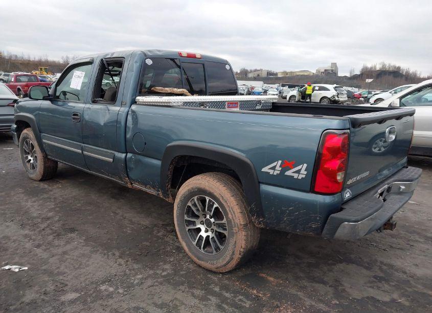 Photo 3 of 2006 Chevrolet Silverado 1500 LT1 (VIN 1GCEK19BX6E151661)