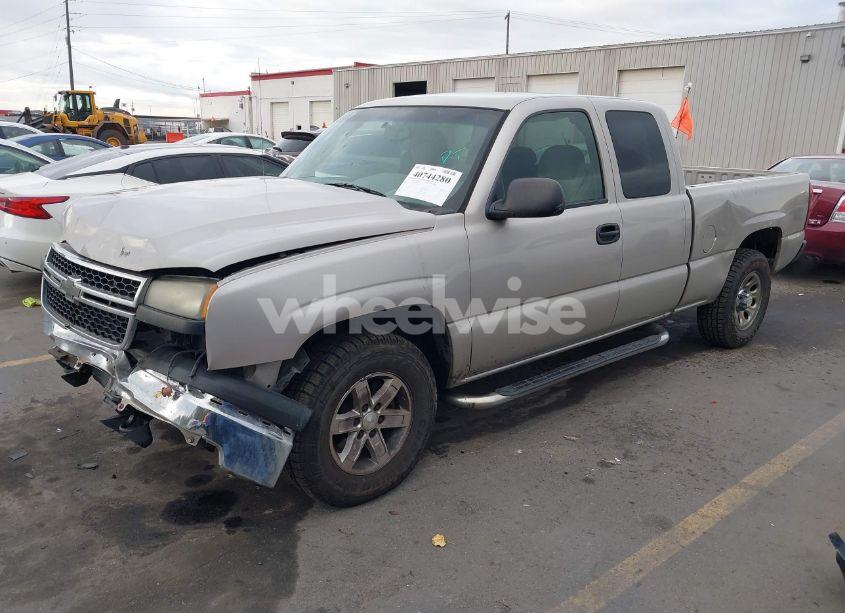 Photo 2 of 2006 Chevrolet Silverado 1500 LS (VIN 1GCEK19BX6Z205629)