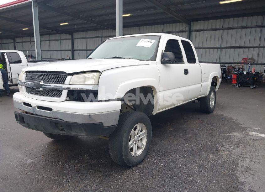 Photo 2 of 2006 Chevrolet Silverado 1500 LT1 (VIN 1GCEK19BX6Z230983)