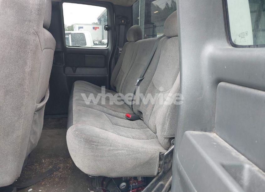 Photo 8 of 2006 Chevrolet Silverado 1500 LT1 (VIN 1GCEK19BX6Z230983)