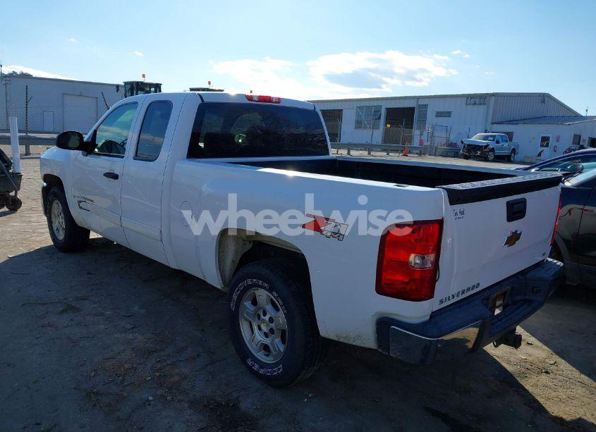 Photo 3 of 2008 Chevrolet Silverado 1500 LT1 (VIN 1GCEK19C18Z118827)