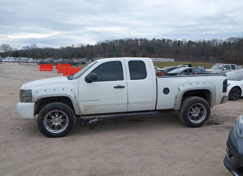 Photo 14 of 2007 Chevrolet Silverado K1500 (VIN 1GCEK19C47Z634033)