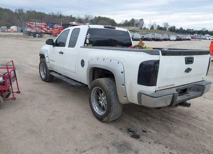 Photo 3 of 2007 Chevrolet Silverado K1500 (VIN 1GCEK19C47Z634033)