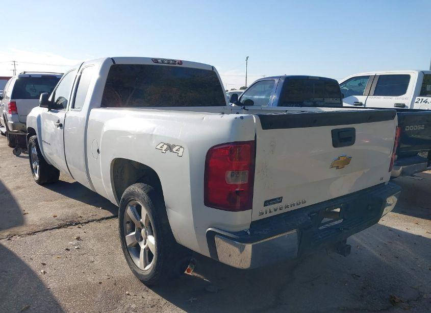 Photo 3 of 2007 Chevrolet Silverado 1500 LT1 (VIN 1GCEK19C57Z523121)