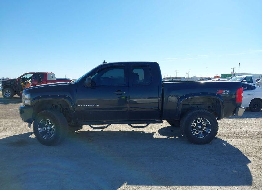 Photo 14 of 2007 Chevrolet Silverado 1500 LT1 (VIN 1GCEK19C57Z549220)