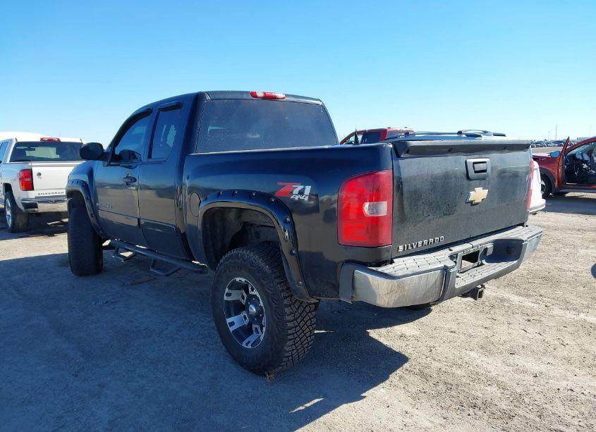 Photo 3 of 2007 Chevrolet Silverado 1500 LT1 (VIN 1GCEK19C57Z549220)