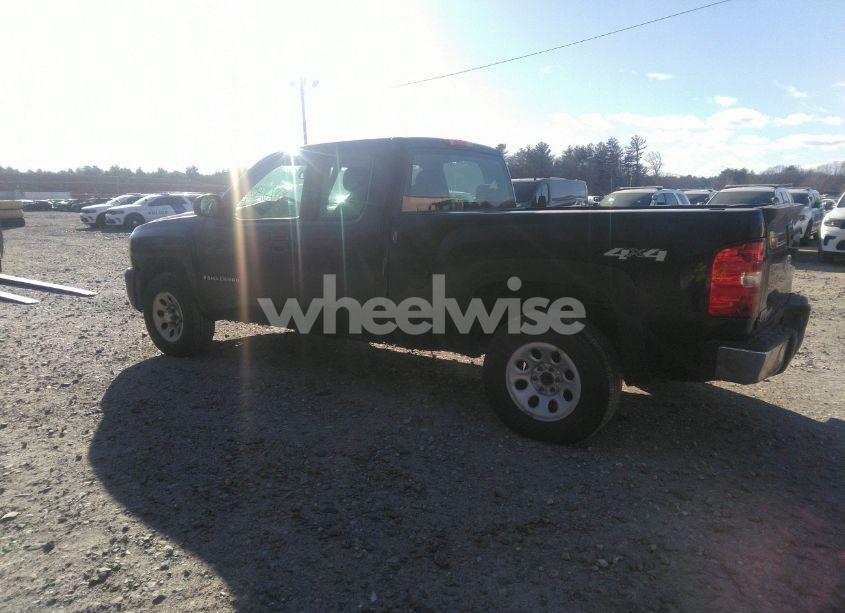 Photo 3 of 2007 Chevrolet Silverado 1500 WORK TRUCK (VIN 1GCEK19C67E504746)