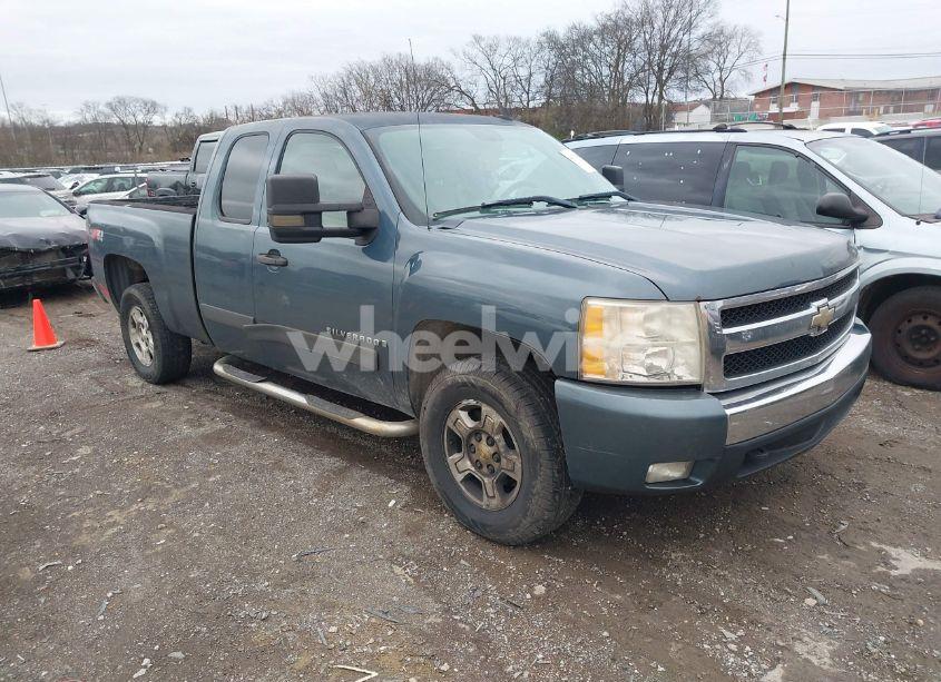2007 Chevrolet Silverado 1500 LT1 (VIN 1GCEK19C77Z631675) main photo