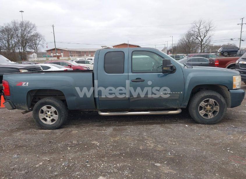 Photo 13 of 2007 Chevrolet Silverado 1500 LT1 (VIN 1GCEK19C77Z631675)