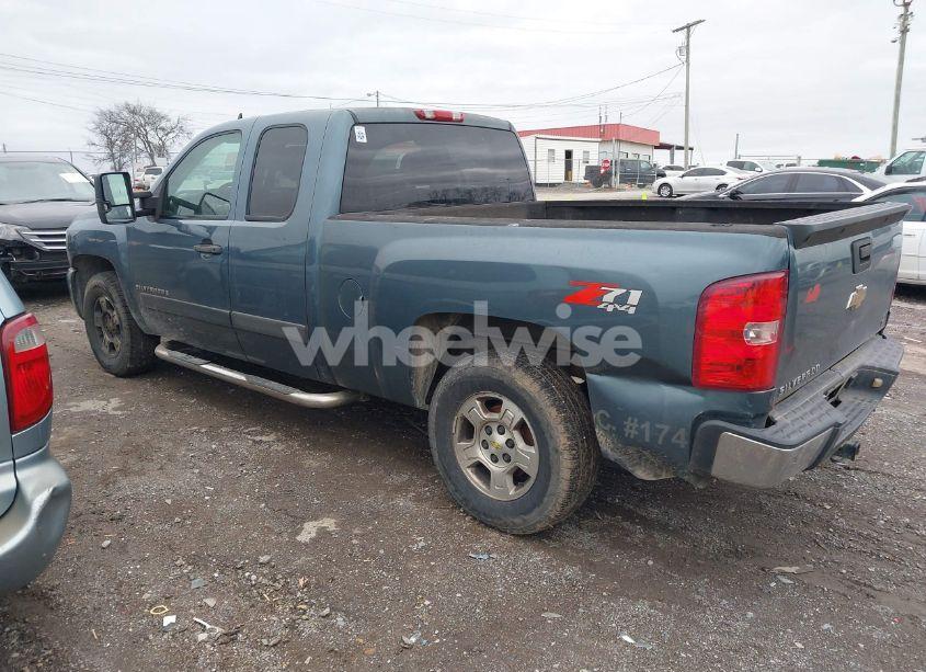 Photo 3 of 2007 Chevrolet Silverado 1500 LT1 (VIN 1GCEK19C77Z631675)
