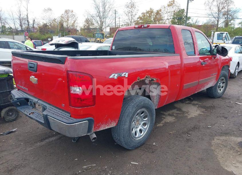 Photo 4 of 2007 Chevrolet Silverado 1500 LT1 (VIN 1GCEK19C77Z633748)