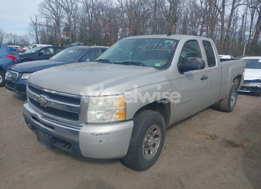 Photo 2 of 2009 Chevrolet Silverado 1500 WORK TRUCK (VIN 1GCEK19CX9Z152718)