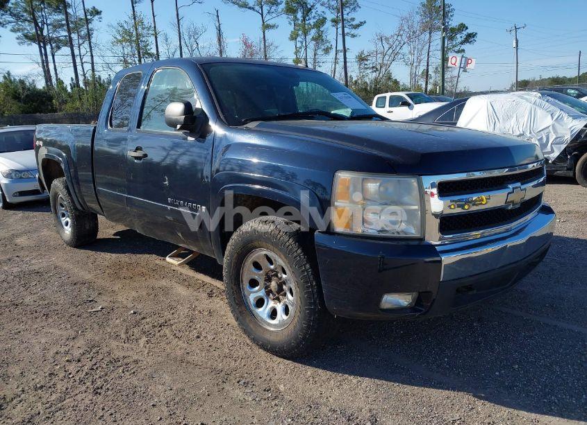 2008 Chevrolet Silverado 1500 LT1 (VIN 1GCEK19J18E178399) main photo
