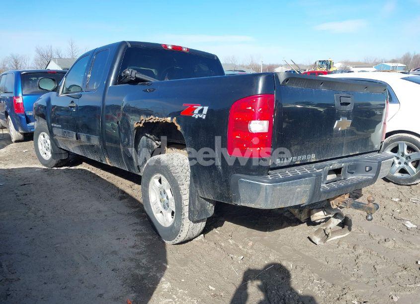 Photo 3 of 2007 Chevrolet Silverado 1500 LT1 (VIN 1GCEK19J27Z504749)