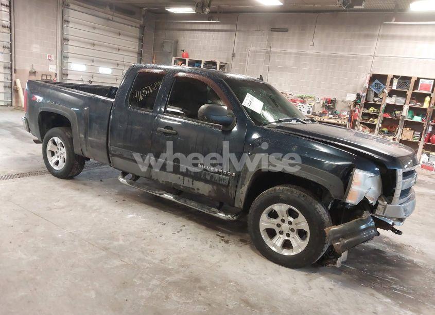 2008 Chevrolet Silverado 1500 LT1 (VIN 1GCEK19J38Z229765) main photo