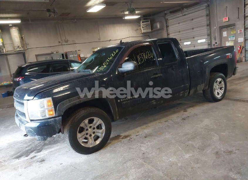 Photo 2 of 2008 Chevrolet Silverado 1500 LT1 (VIN 1GCEK19J38Z229765)
