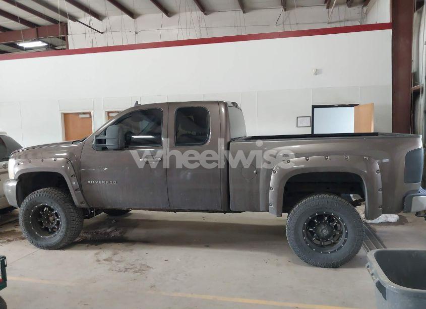 Photo 14 of 2007 Chevrolet Silverado 1500 LT1/LT2/LTZ/WORK TRUCK (VIN 1GCEK19J47Z549546)