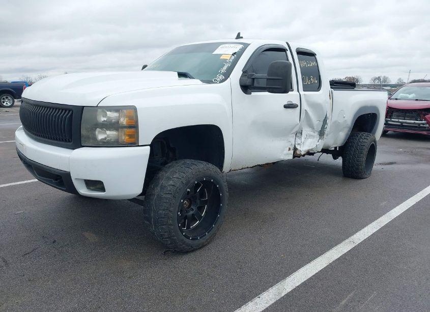 Photo 2 of 2008 Chevrolet Silverado 1500 LT1 (VIN 1GCEK19J48Z169835)