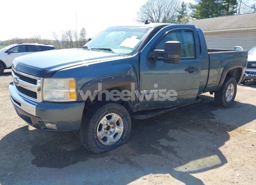 Photo 2 of 2008 Chevrolet Silverado 1500 LT1 (VIN 1GCEK19J48Z260989)