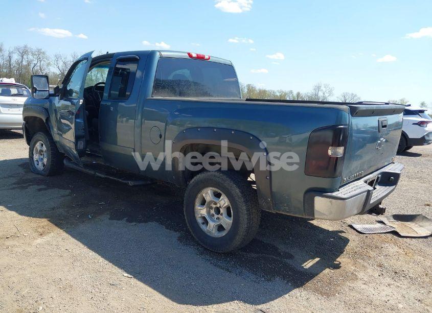 Photo 3 of 2008 Chevrolet Silverado 1500 LT1 (VIN 1GCEK19J48Z260989)