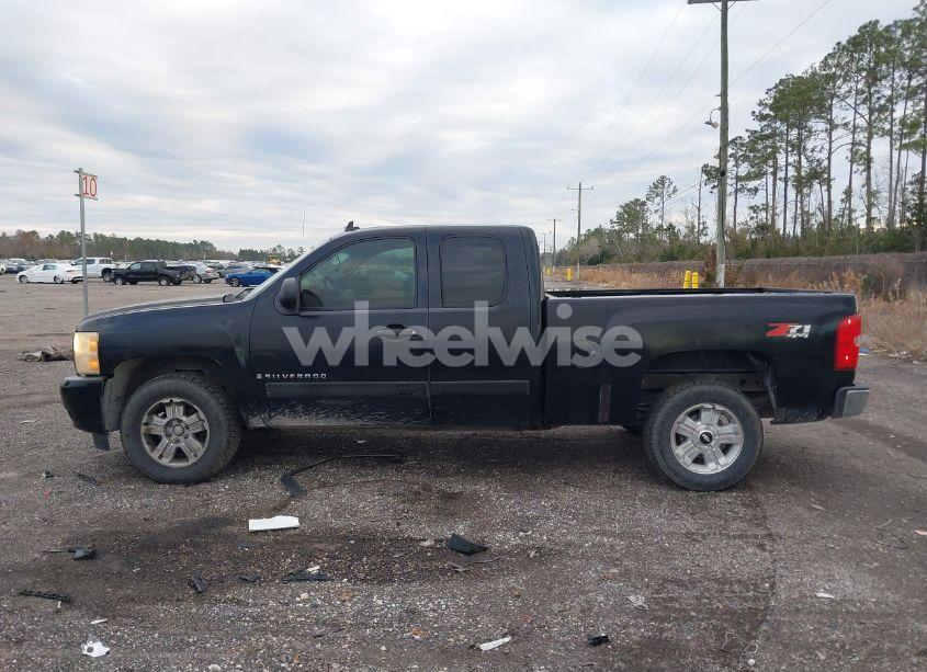 Photo 14 of 2007 Chevrolet Silverado 1500 LT1 (VIN 1GCEK19J67Z645663)