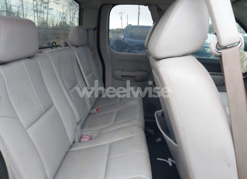 Photo 8 of 2007 Chevrolet Silverado 1500 LT1 (VIN 1GCEK19J67Z645663)