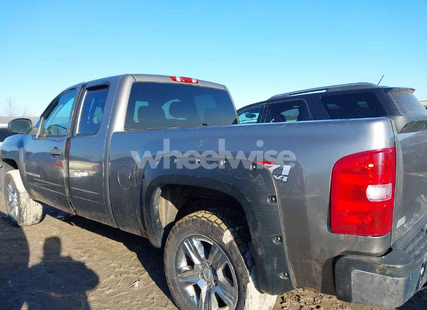Photo 15 of 2007 Chevrolet Silverado 1500 LT1 (VIN 1GCEK19J77E504141)