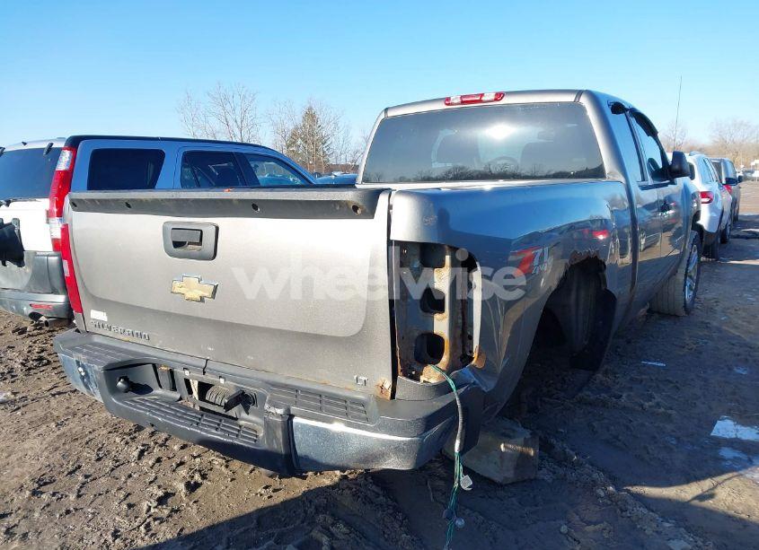 Photo 4 of 2007 Chevrolet Silverado 1500 LT1 (VIN 1GCEK19J77E504141)