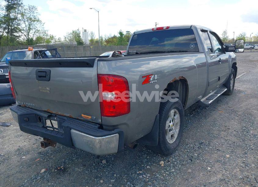 Photo 4 of 2007 Chevrolet Silverado 1500 LT1 (VIN 1GCEK19J77E568311)