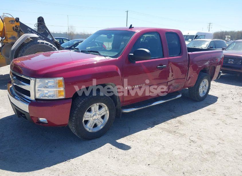 Photo 2 of 2007 Chevrolet Silverado 1500 LT2 (VIN 1GCEK19J97Z534931)