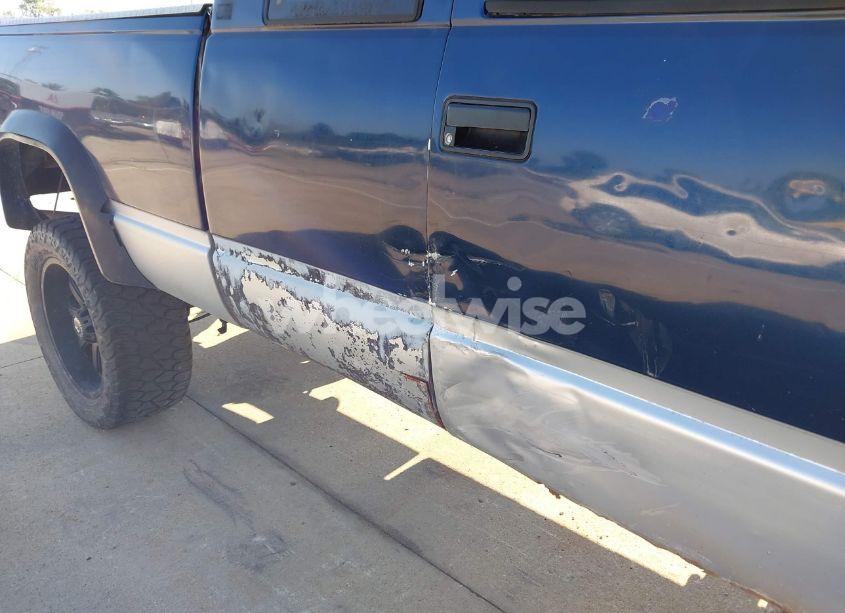 Photo 6 of 1994 Chevrolet Gmt-400 K1500 (VIN 1GCEK19K0RE209877)