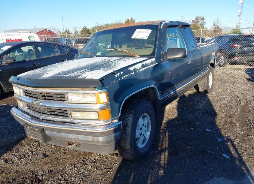 Photo 2 of 1995 Chevrolet Gmt-400 K1500 (VIN 1GCEK19K1SE121250)