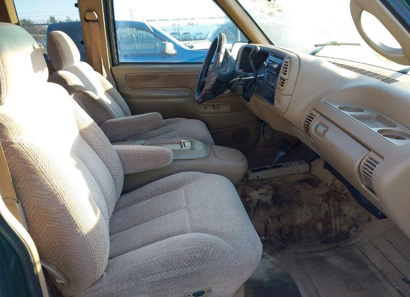 Photo 5 of 1995 Chevrolet Gmt-400 K1500 (VIN 1GCEK19K1SE121250)