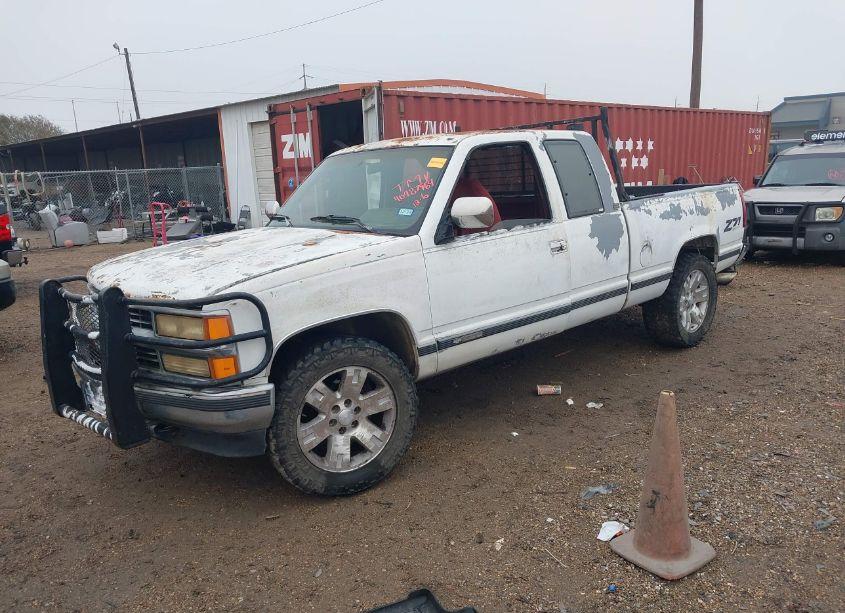 Photo 2 of 1994 Chevrolet Gmt-400 K1500 (VIN 1GCEK19K3RE194940)