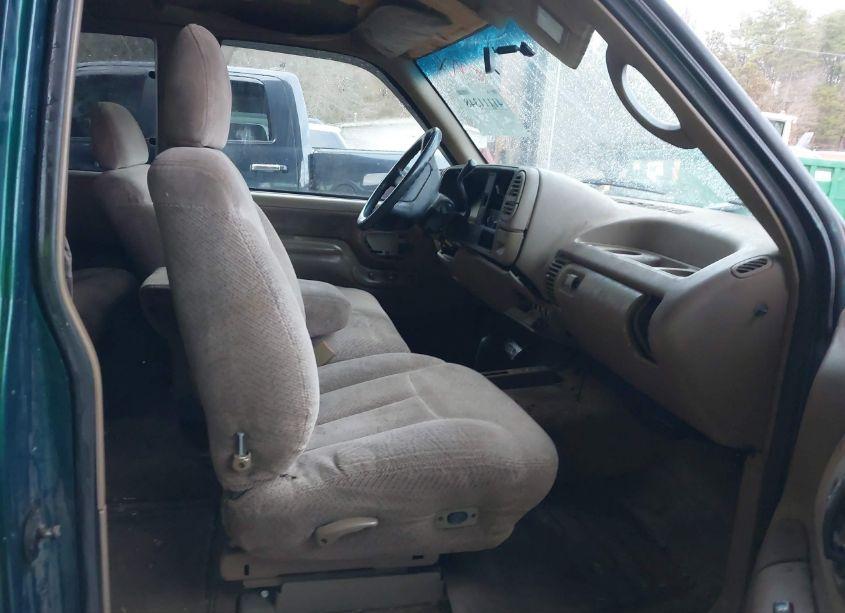 Photo 5 of 1995 Chevrolet Gmt-400 K1500 (VIN 1GCEK19K3SE238683)