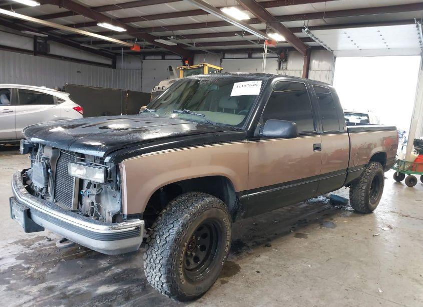Photo 2 of 1995 Chevrolet Gmt-400 K1500 (VIN 1GCEK19K5SE121400)