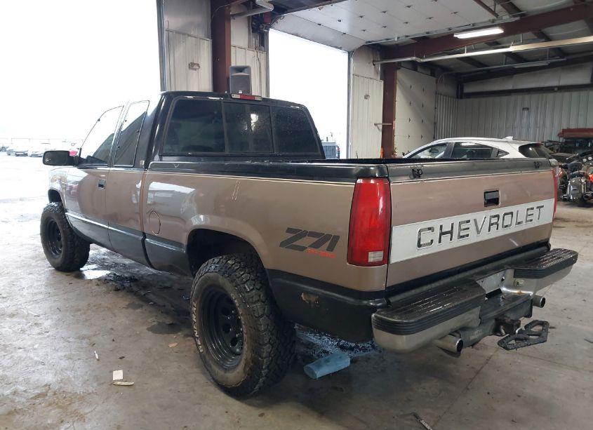 Photo 3 of 1995 Chevrolet Gmt-400 K1500 (VIN 1GCEK19K5SE121400)