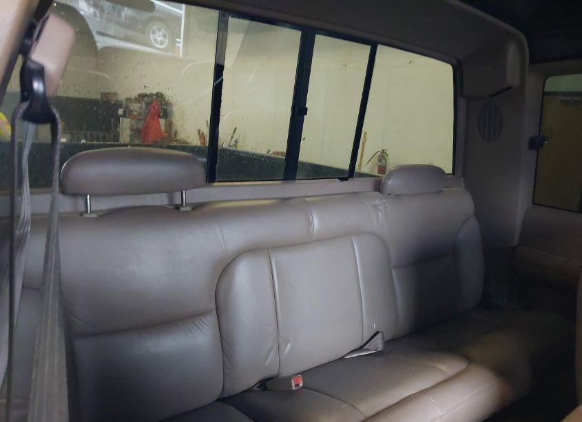 Photo 8 of 1995 Chevrolet Gmt-400 K1500 (VIN 1GCEK19K5SE121400)