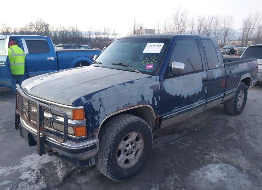 Photo 2 of 1994 Chevrolet Gmt-400 K1500 (VIN 1GCEK19K7RE232573)