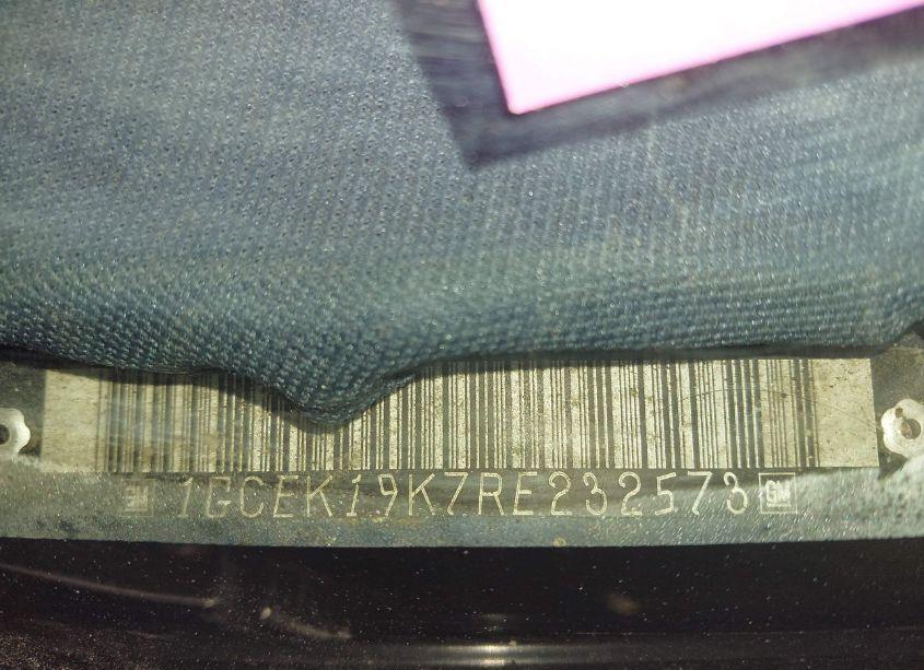 Photo 9 of 1994 Chevrolet Gmt-400 K1500 (VIN 1GCEK19K7RE232573)