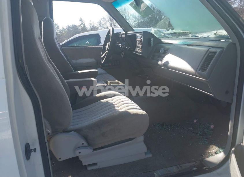 Photo 5 of 1994 Chevrolet Gmt-400 K1500 (VIN 1GCEK19K9RE274744)